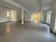Kiadó 300 m2-es Üzlethelyiség Gödöllő, Központ