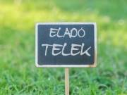 Eladó 1800 m2-es telek Dabas