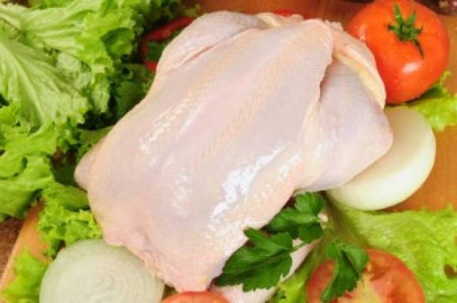 Friss csirkemell-fié ára: 1kg 1590 Ft Magyar termékek! Akciós árak Bocskai út 42! Friss csirkemell! - Kép