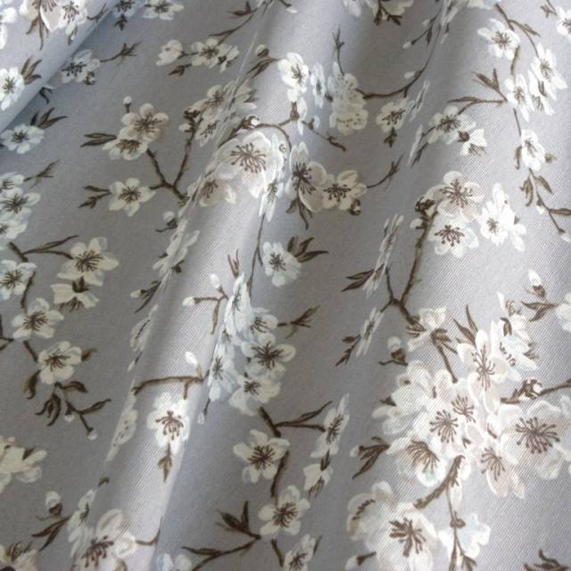MULAN, cseresznyevirág mintás lakástextil, dekorvászon - szürke - HomeTextiles - Kép