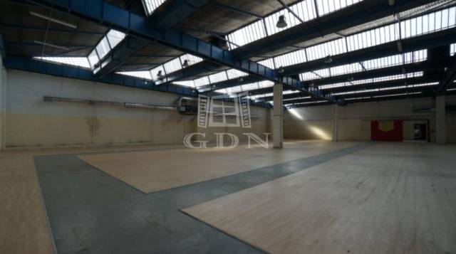 Kiadó - Raktár - Ipari parkban 115 m² raktár kiadó - Kép
