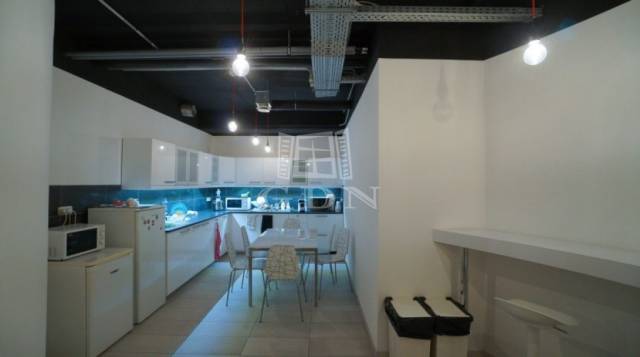 Kiadó - Iroda - A kat.Irodaház II.em. 72 m² iroda - Kép