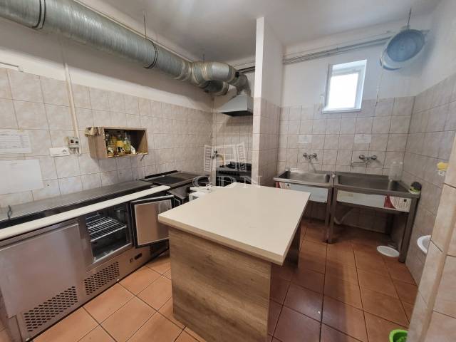 Eladó - Vendéglátás - Béke tér - Kép