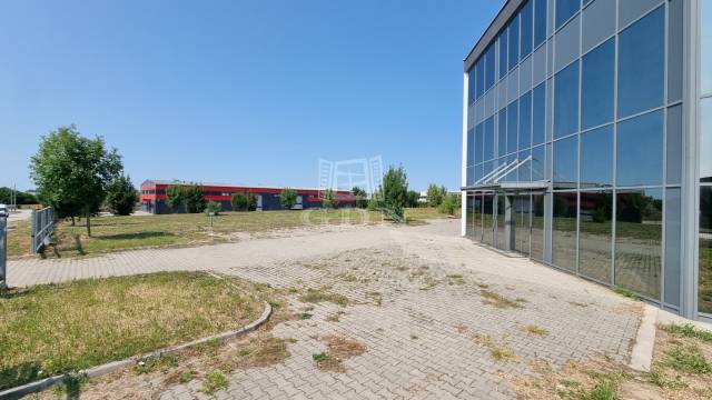 Kiadó - Ipari terület - Levendula utca - Kép