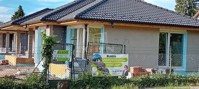 Eladó - Ikerház - Kertváros - Kép