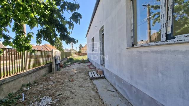 Eladó - Ikerház - Újtelep - Kép