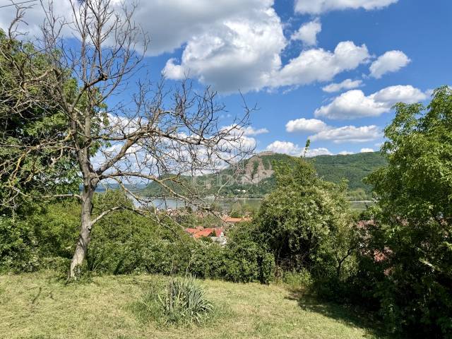 Eladó - Nyaraló - Örökpanorámás - Kép