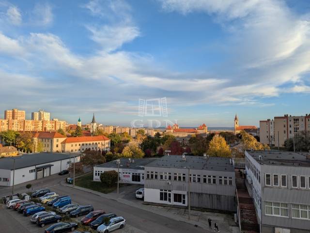 Eladó - Lakás (téglaépítésű) - Rákóczi útca - Kép