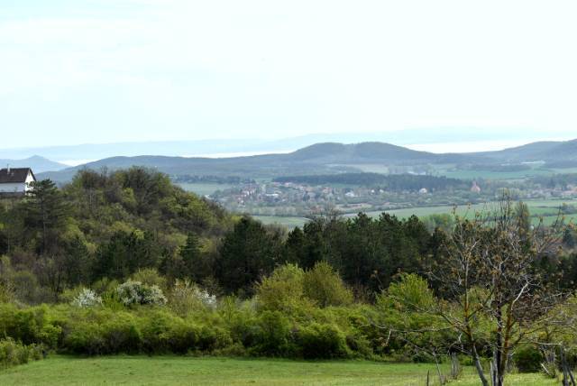 Panorámás pécselyi nyaraló! - Kép