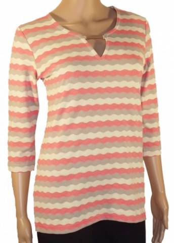 Krém, barack és homok színű hullámos-csíkos, háromnegyedes ujjú női felső - (3XL) (5XL) - Mandala - Kép