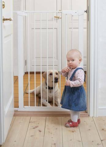 Babydan Premier PetGate Magas ajtórács, kutyarács fehér/fekete (73 - 80 cm, bővíthető) - Kép