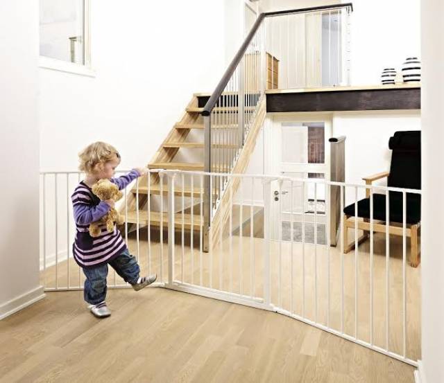 Babydan Térelválasztó, lépcsőrács, kandallórács - XL-es csomag, fehér (max. 270 cm) - Kép