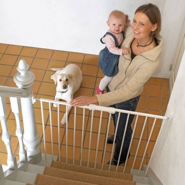 Babydan 'Streamline' Extra magas ajtórács, kutyarács (63,7 - 107 cm) - Kép