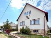 Nagykáta, eladó családi ház és apartman, valamint jelentős méretű műhely és gazdasági célú épület