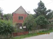 Pécsett 2600 m2 beépíthető telek eladó