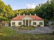 Eladó 718 m2-es Villa, kastély, kúria Esztergom