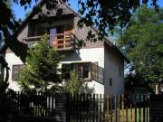 Balatonfenyvesen nyaraló