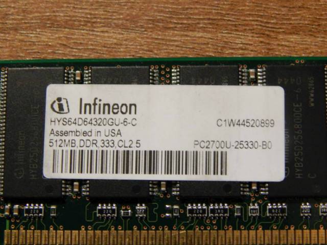 Infineon HYS64T64000HU 5 A 512 MB 1RX8 PC2 3200U 333 11 A1 4060787026392