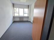 Igényes, klimatizált, 1 szobás, különböző méretű irodák kiadók! - Székesfehérvár, Ráchegy-Köfém körn