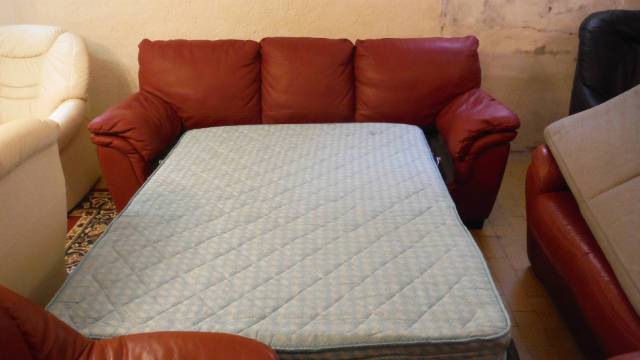 Ãggyá nyitható valódi bÅr kanapé italsofa budapest xiv. kerület ...