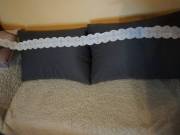 Egy 7x129, és egy 7x142 cm.-es lehér rózsaszín mintával hímzett szél-dísz eladó