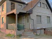 Kecskemét, Miklóstelepi út végén  eladó téglaépítésű ház gazdasági épület-istálló