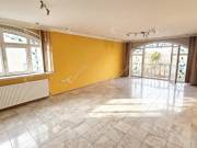 Felsőzsolcán 210 m2-es akadálymentesített otthon 2 garázzsal, pincével