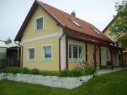 Szigligeten a Balaton parton 100 nm-es nyaraló kiadó szilveszterre 75000/4n-3éj/6-7 fő