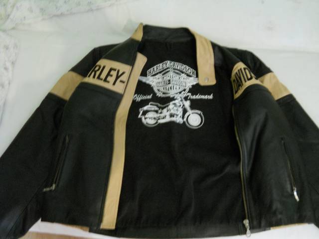 Harley Davidson bőrdzseki L méret Budapest XXI. kerület Harley Davidson os bőrkabát , Ingyenes