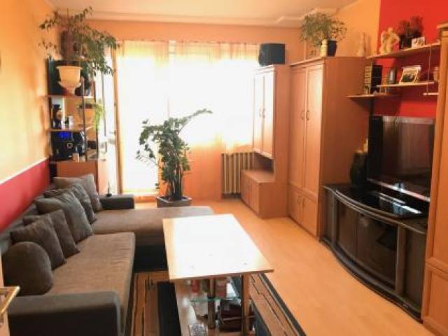 Kiadó lakás Budapest XII.kerületében.100E+rezsi 1+1 félszobás ...