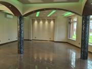 Szolnokon belvároshoz közeli utcában 130 m2 es üzlethelyiség kiadó