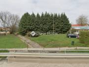 Eladó telek, Dány