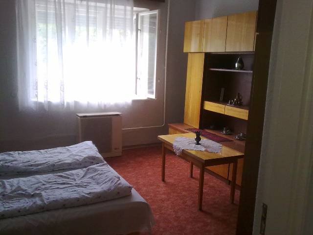 Cserépváraljai ingatlan eladó Cserépváralja, Debrecen, Dobó Ház