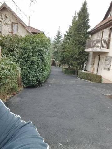 Aszfaltozás meleg aszfaltozás 5 cm vastagságban 8000 Ft! Tèrkövezès kathyúzás  - Kép