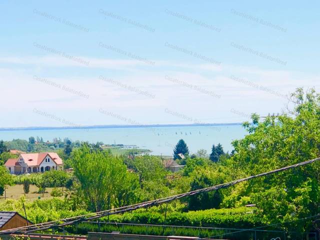 PANORÁMÁS  Prémium kategóriás LUXUS IKER CSALÁDI HÁZ - Kép