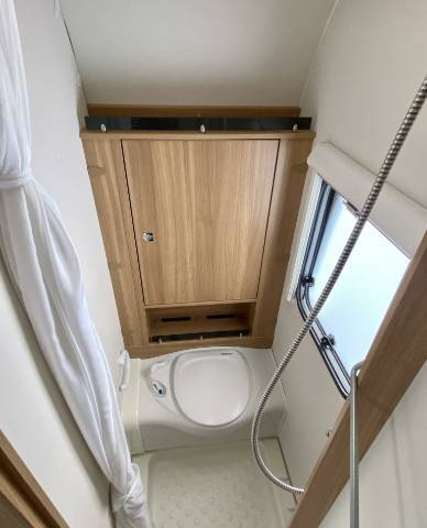 Lakókocsi,,,,,,Dethleffs Camper 730 FRK ,Prémium kategóriás,  - Kép