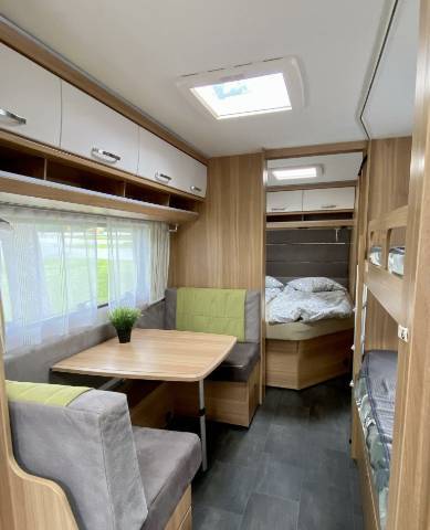 Lakókocsi,,,,,,Dethleffs Camper 730 FRK ,Prémium kategóriás,  - Kép
