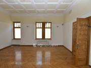 Eladó 976 m2-es üzlet Kaposvár, Fő utca