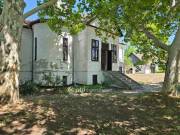 Eladó 1490 m2-es családi ház Tabdi, Dankó Villa