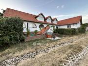 Eladó 340 m2-es családi ház Nagyvenyim, nyogodt