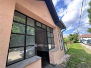 Kiadó 20 m2-es üzlet Taksony, Központ