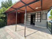 Kiadó 20 m2-es üzlet Taksony, Központban