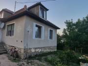 Eladó 151 m2-es családi ház Pápateszér, Csendes