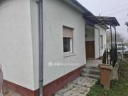 Eladó 100 m2-es családi ház Madocsa, Csendes