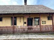 Eladó 96 m2-es sorház Mezőlak, Falu közepe