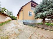 Eladó 170 m2-es családi ház Alsóvadász, Központi