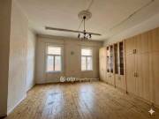 Eladó 146 m2-es téglalakás Budapest VIII. kerület, Óbudai egyetem