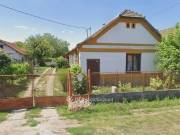 Eladó 90 m2-es családi ház Baracs, Csendes