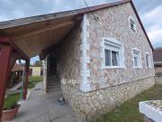 Eladó 125 m2-es családi ház Devecser, Csendes