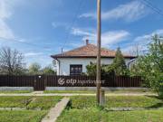Eladó 89 m2-es családi ház Kenderes, Csendes